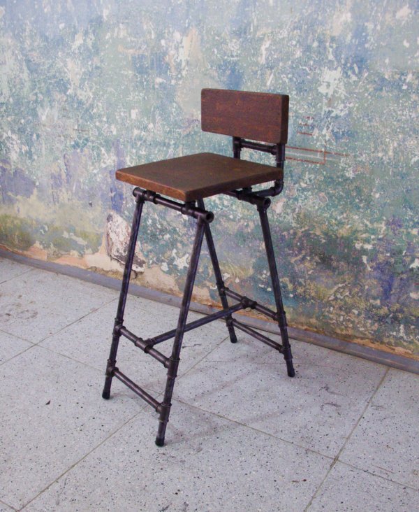 Steampunková barová židle Ravelin - červotoč