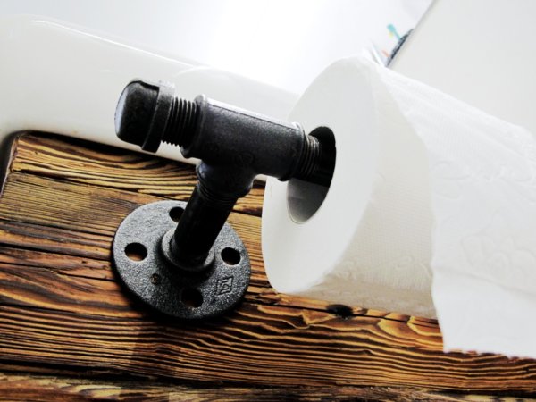 Jednoduchý držák toaletního papíru